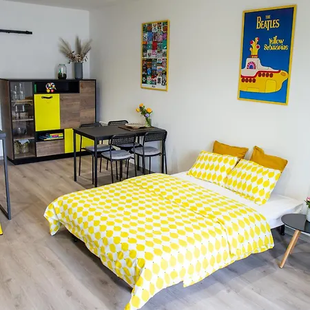 Apartman Yellow Submarine Se Slunnou Terasou Kutná Hora Exterior photo