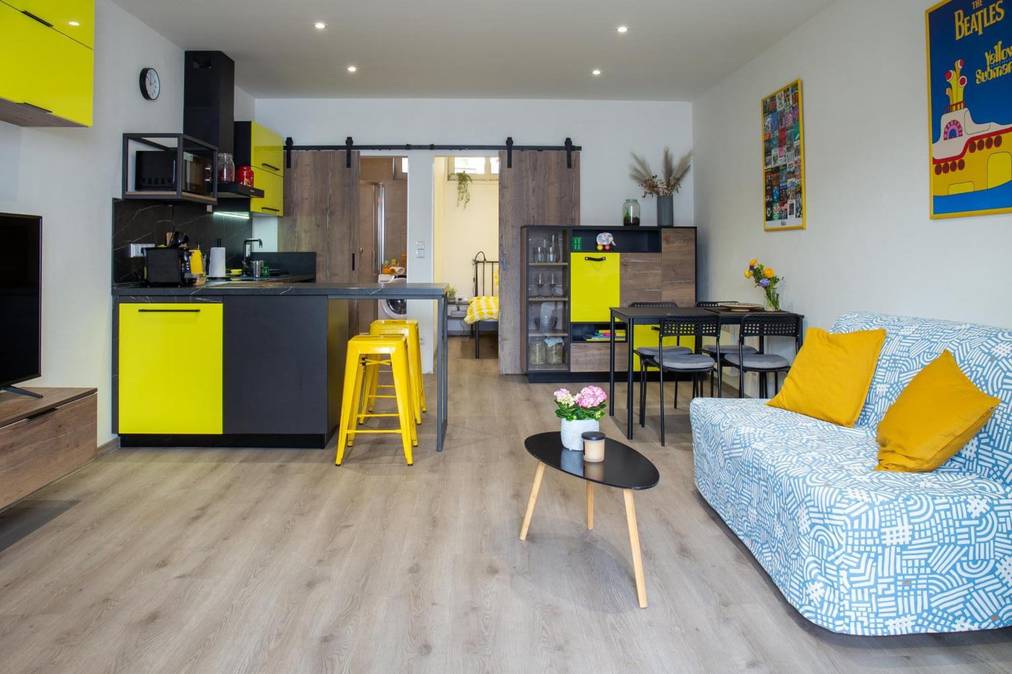 Yellow Submarine Se Slunnou Terasou Appartamento